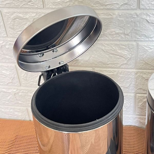 4 Tiêu Chí Vàng Để Lựa Chọn Thùng Rác Inox Chống Gỉ Chất Lượng 2 Thùng Rác Inox Chống Gỉ Vượt Trội