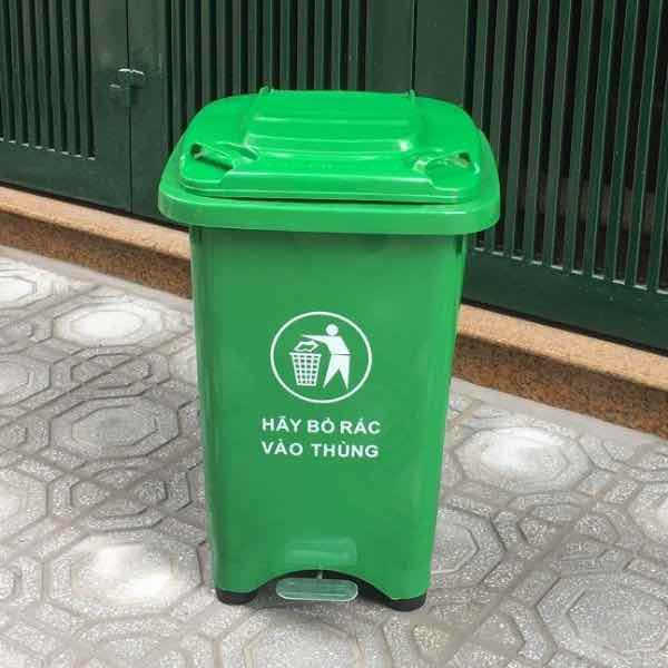 Thùng Rác Nhựa Gia Đình Bền Bỉ